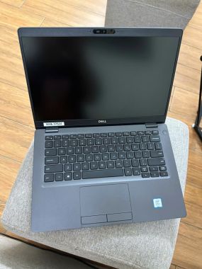 Dell Latitude 5300 : i5-8365U | 16GB RAM | 256GB SSD | Intel UHD Graphics 620 | 13.3 inch FHD | Windows 10 | Grey
