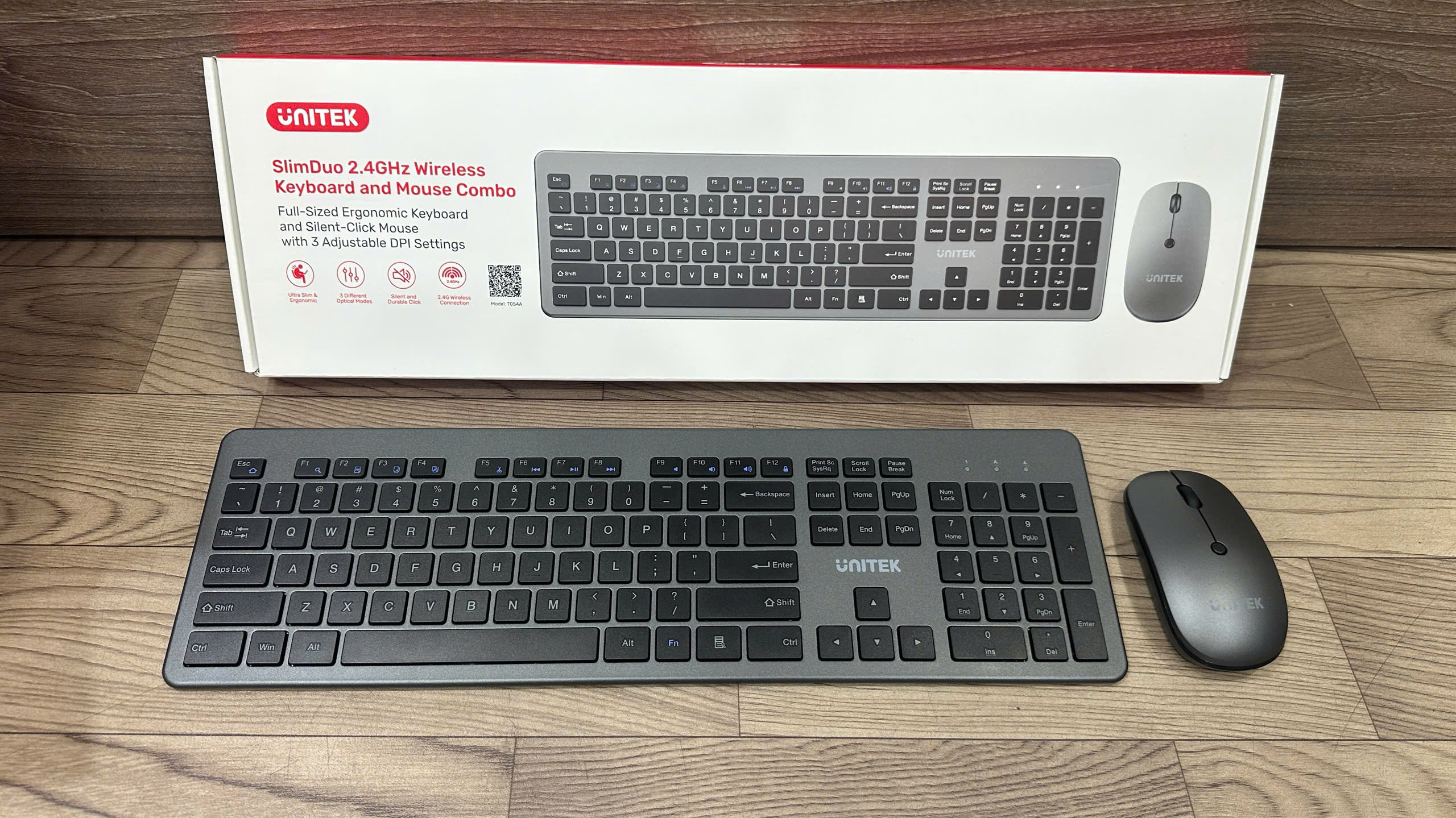 Bộ bàn phím và chuột không dây SlimDuo 2.4GHz Unitek T054AGY01-US